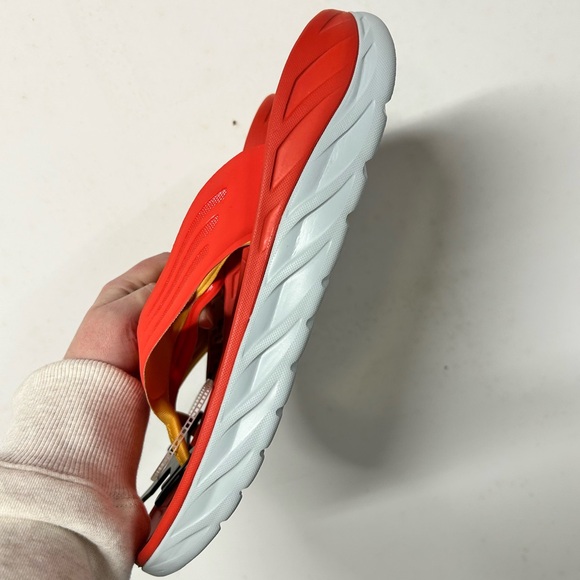 Hoka Ora Recovery Flip Mens Lightweight Sandals- NWT (Size 12) - Picture 2 of 5